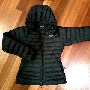 XS arctrerx cerium LT jacket hoodie BLACK